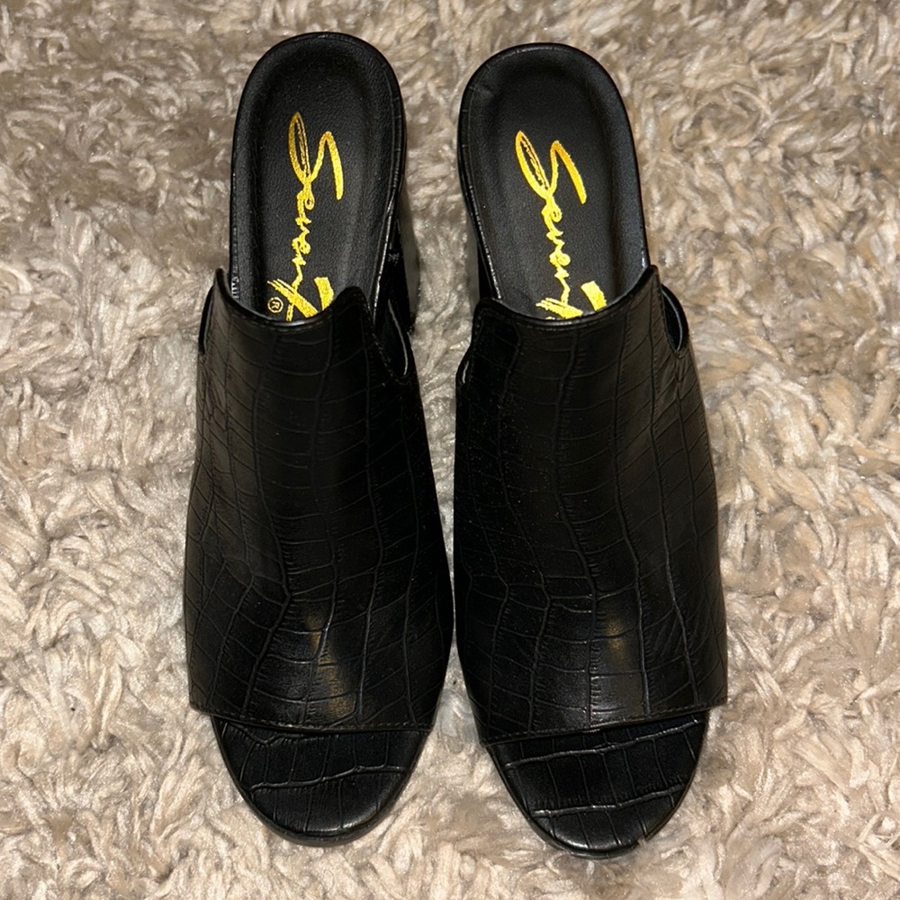 NWOT Open Toe Heels